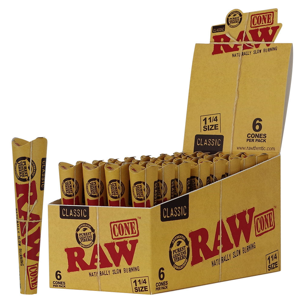 RAW Classic Cones 1 1/4 6pk 32ct Display